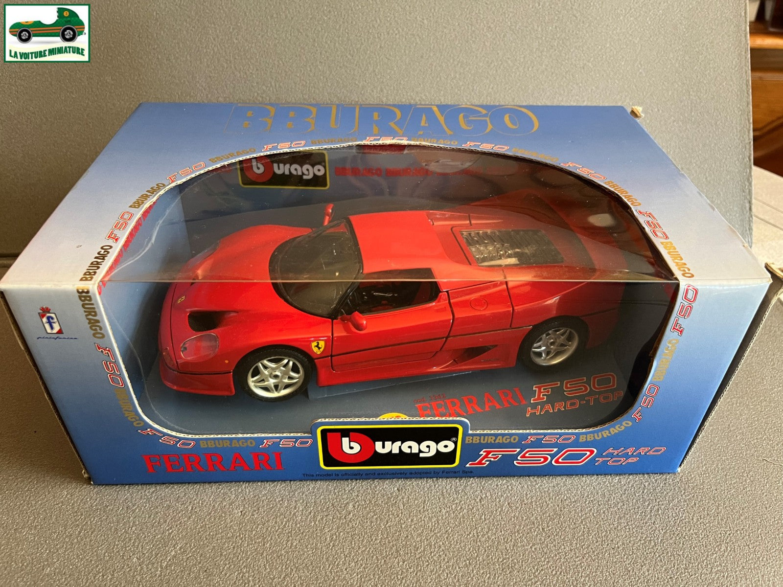 Voiture miniature Ferrari F50 Hard Top Burago au 1/18