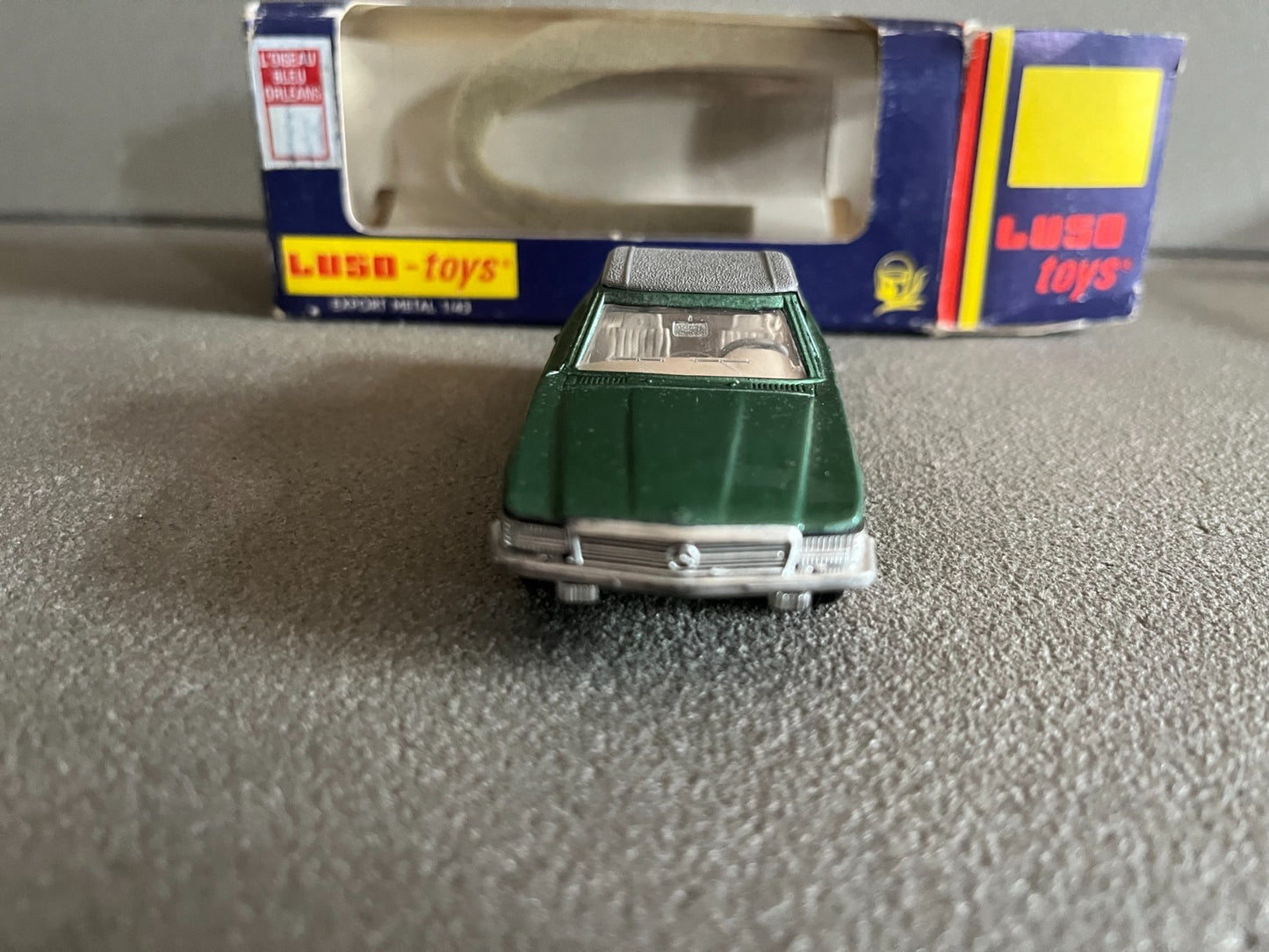 Voiture Miniature Mercedes Benz 450 SLC Luso Toys au 1/43