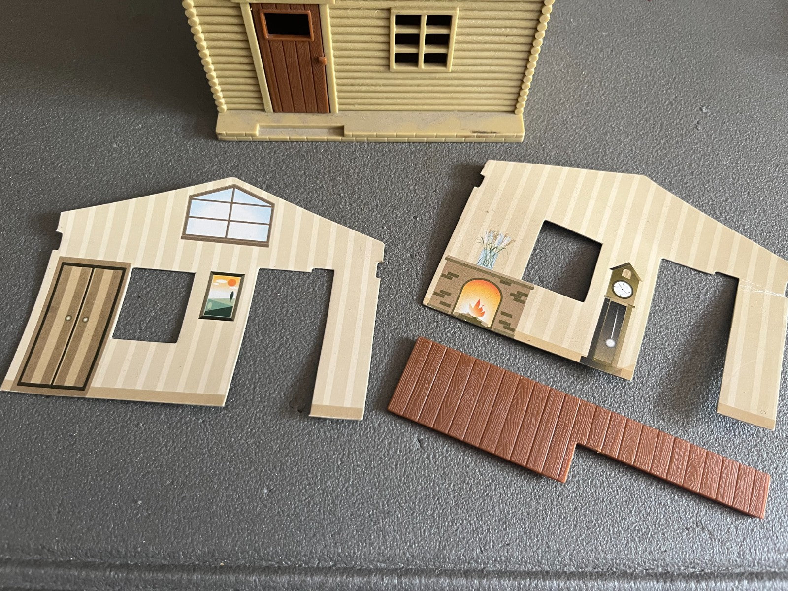 Jouet Ancien Plastique Maison New Ray 1999