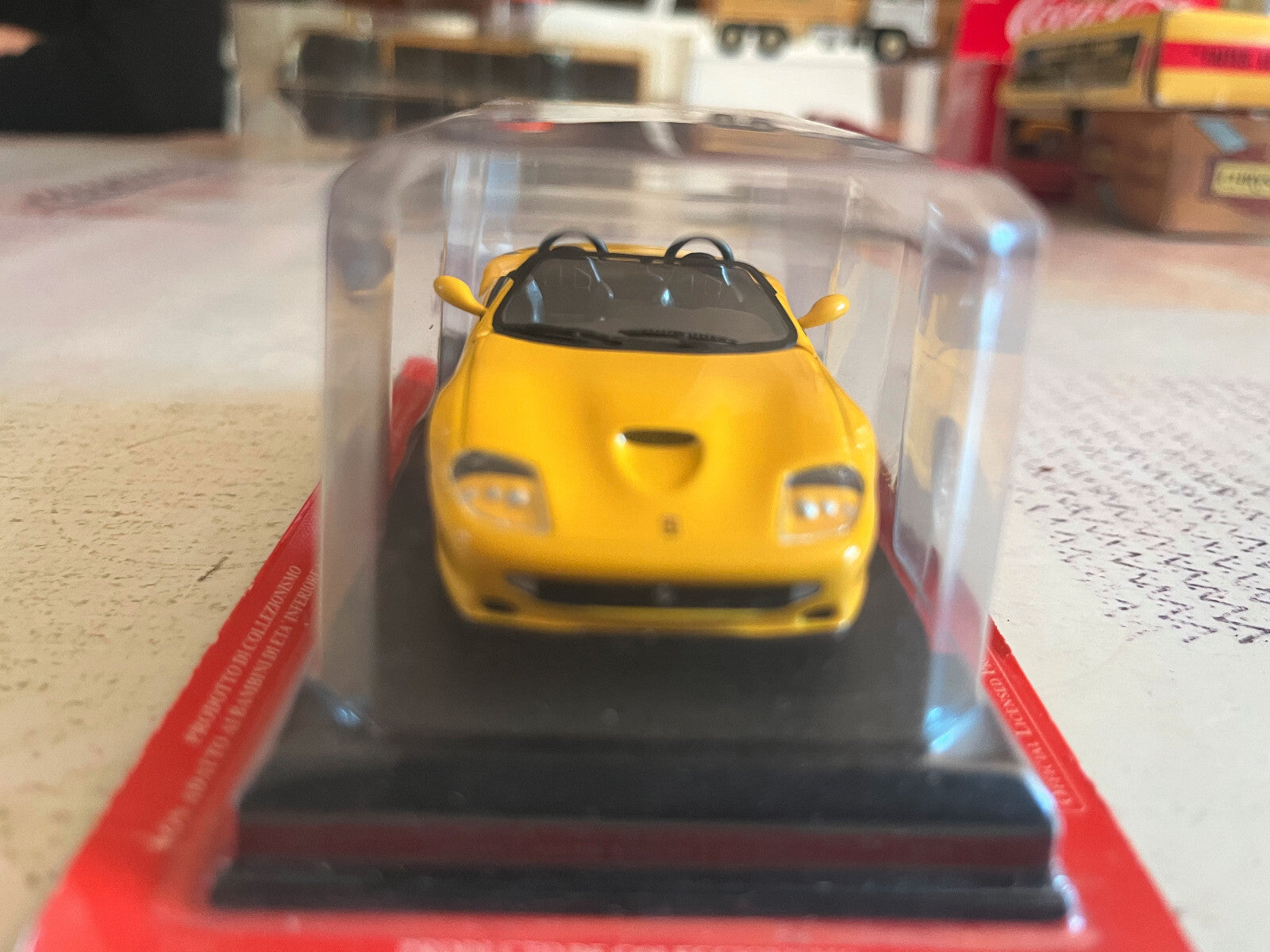 Voiture miniature Collection Ferrari 550 Barchetta Ixo Fabbri au 1/43