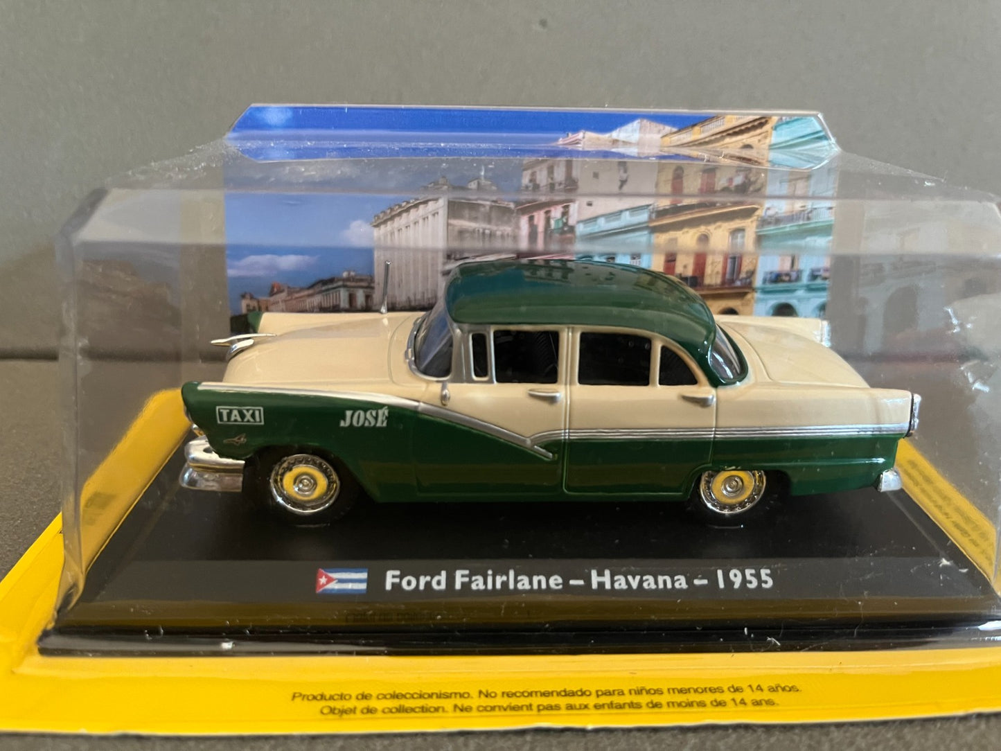 Voiture Miniature Ford Fairlane Havana 1955 Taxi du Monde au 1/43