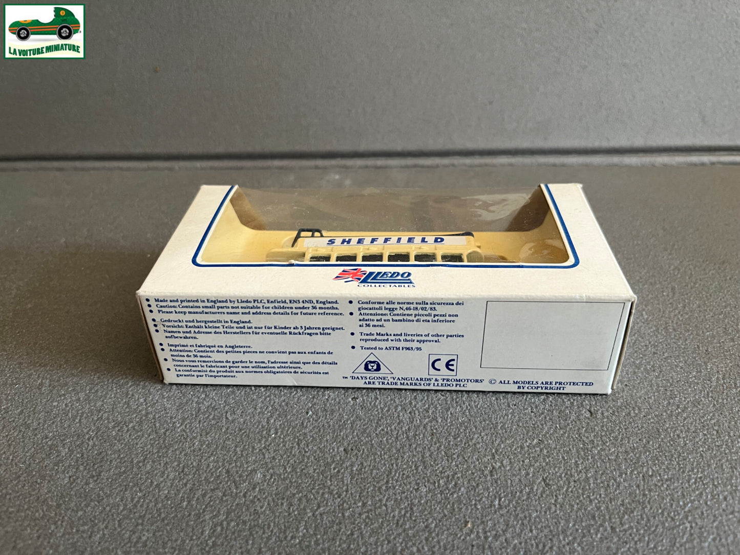 Ancienne Voiture miniature Bus Sheffield Lledo Euro 96 England Football