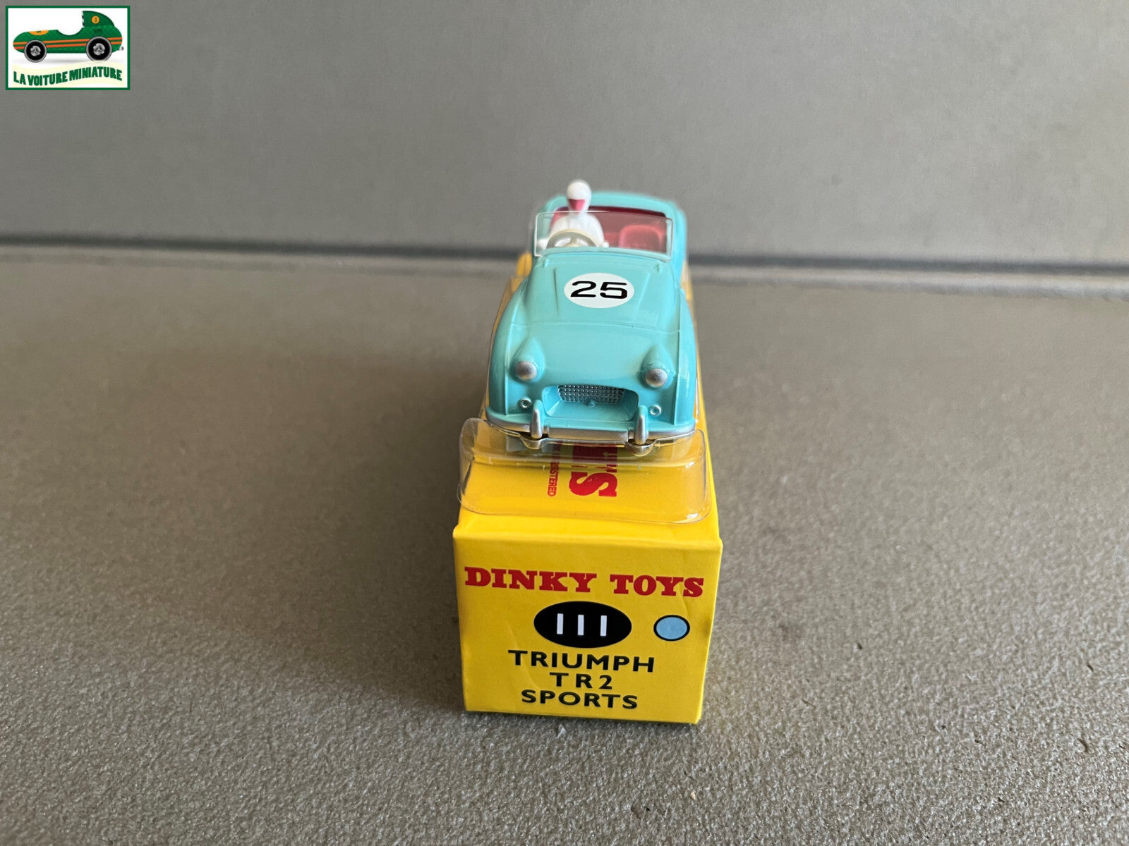 Voiture miniature Triumph TR2 Sports Deagostini Dinky Toys Atlas au 1/43