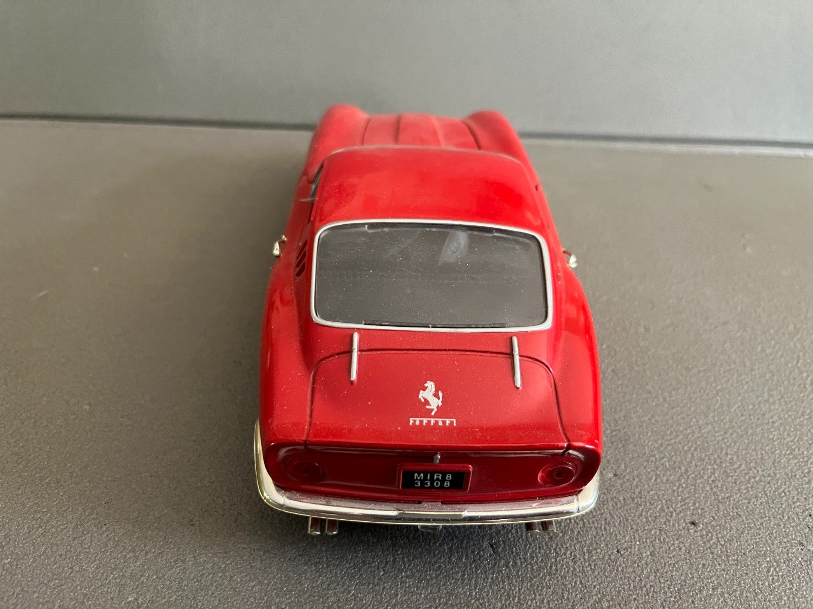 Ancienne Miniature Voiture Ferrari GTB-4 ERTL 1/18 Défauts
