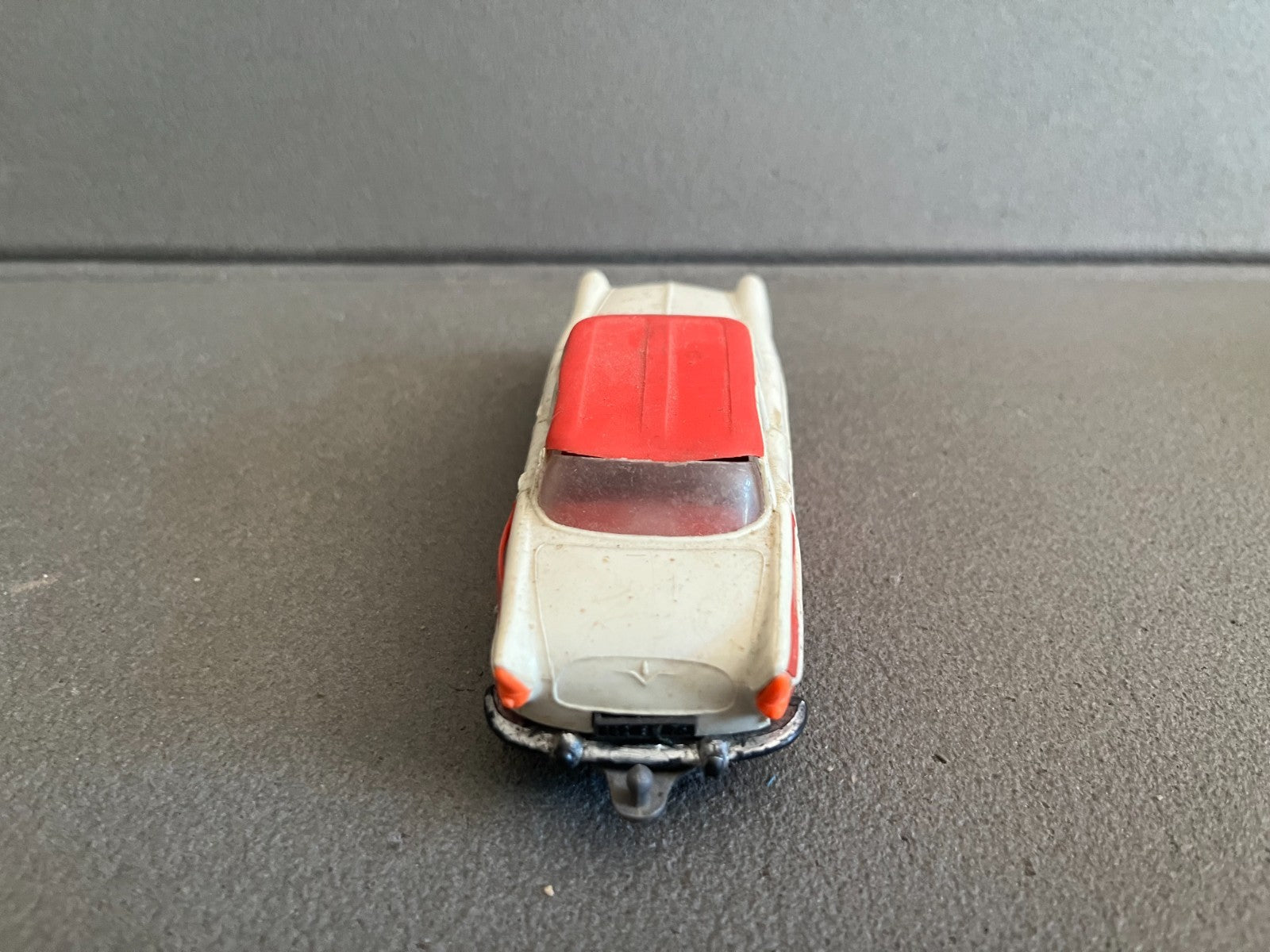 Ancienne Voiture Miniature Simca Chambord Norev Plastique France Epave