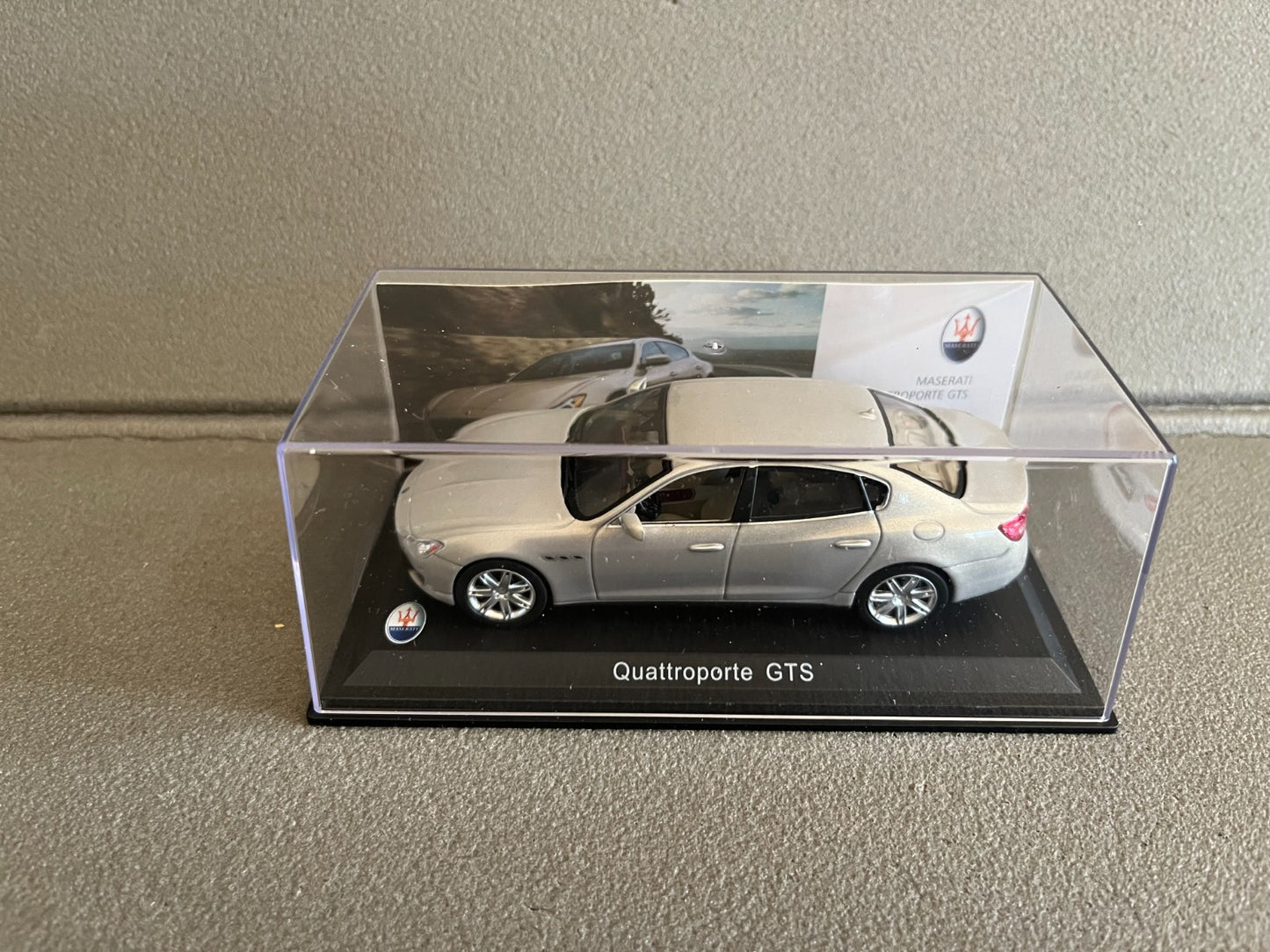 Voiture Miniature Maserati Quattroporte GTS au 1/43