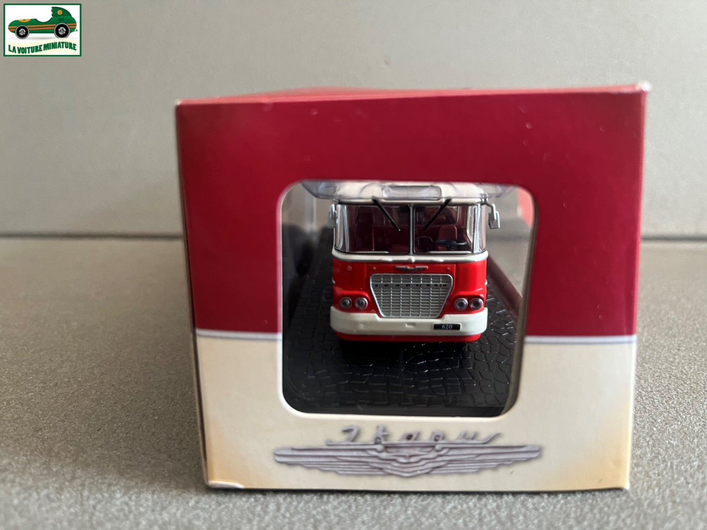 Voiture miniature Ikarus 620 1959 Autobus Bus Collection Atlas 1/72