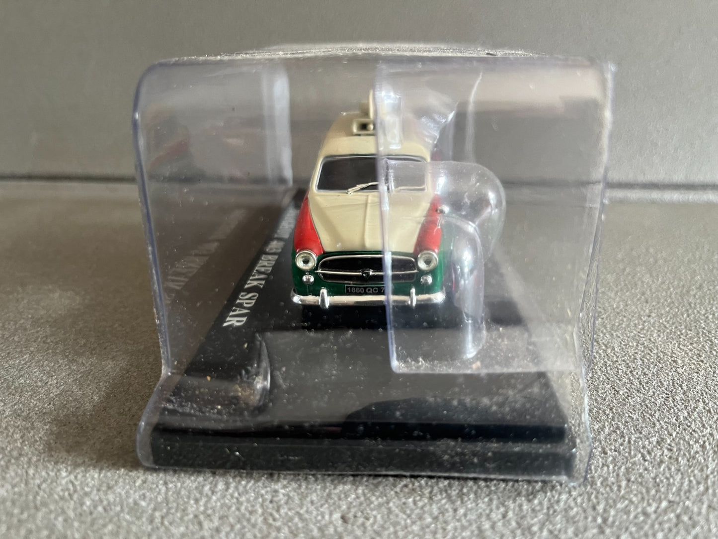 Voiture miniature Peugeot 403 Break Spar Auto Plus Hachette 1/43