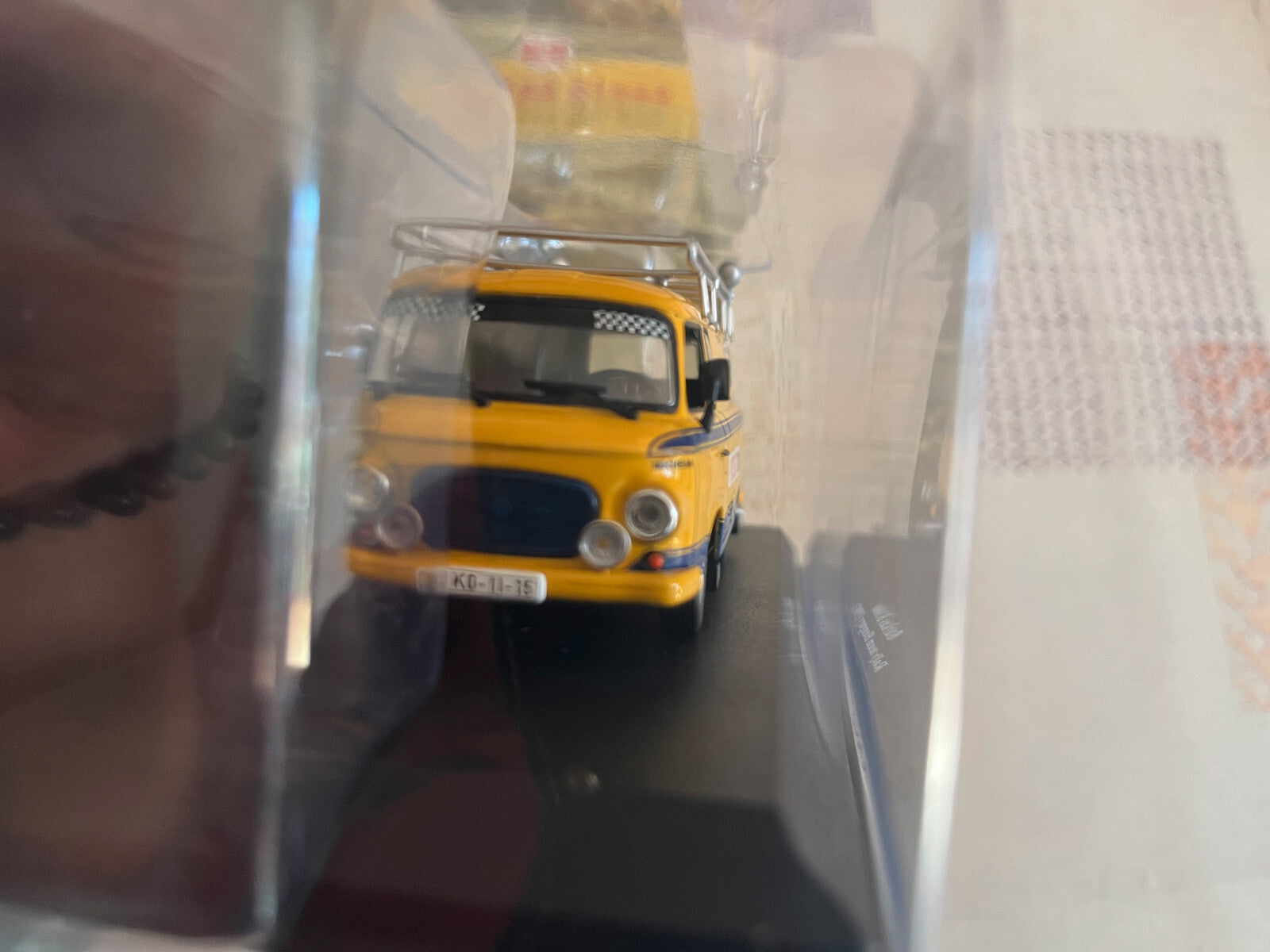 Miniature Camion Voiture Assistance Rallye Barkas B1000 Hungary Team 1987 1/43