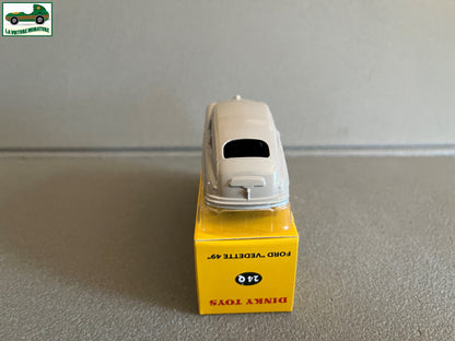 Voiture miniature Ford Vedette 49 24Q Edition Noel Dinky Toys Atlas