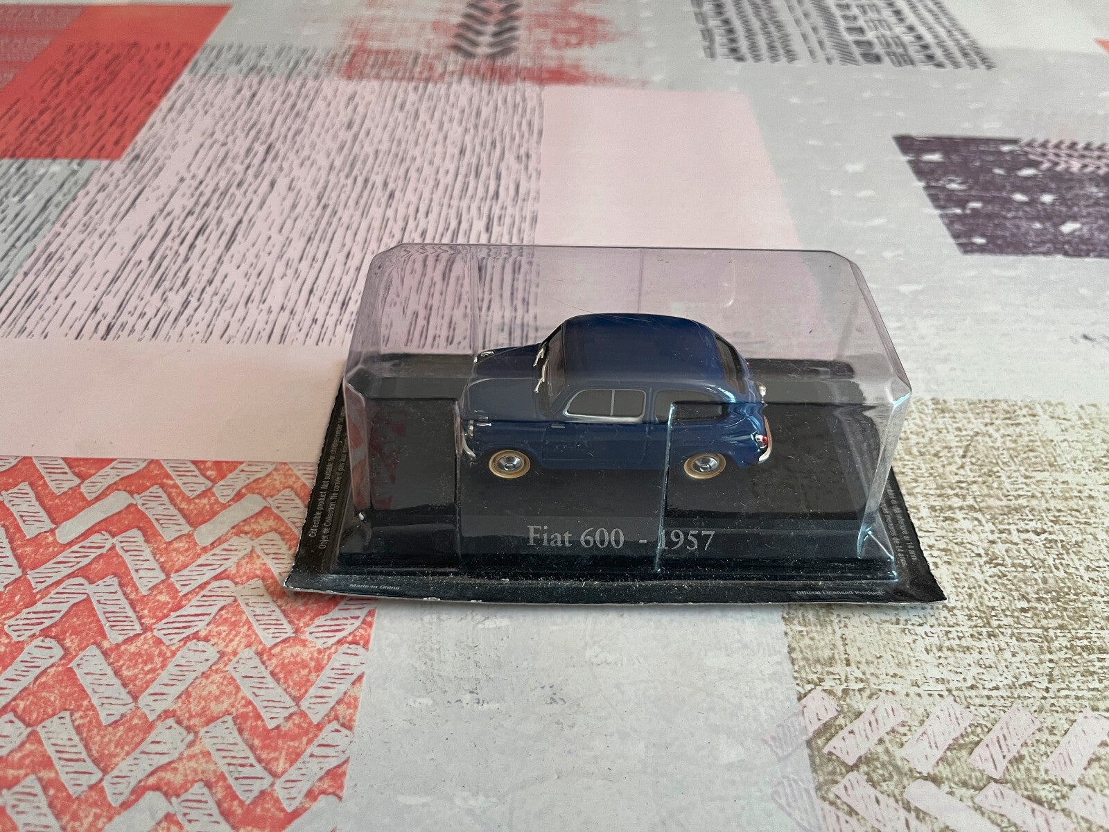 Voiture Miniature Fiat 600 1957 au 1/43