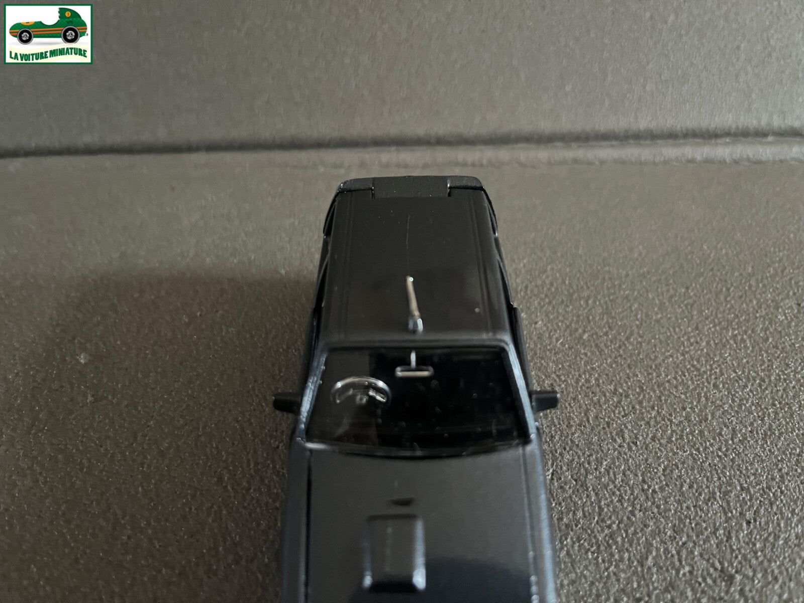 Voiture miniature Diapet Daihatsu Mira Japan au 1/35