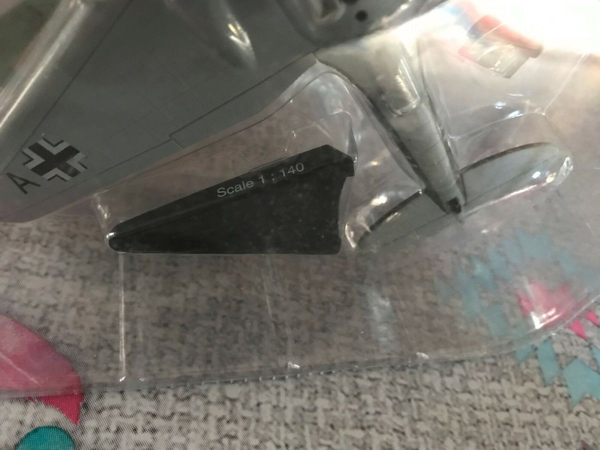 Avion miniature Militaire Heinkel He 111 1/140 Delprado
