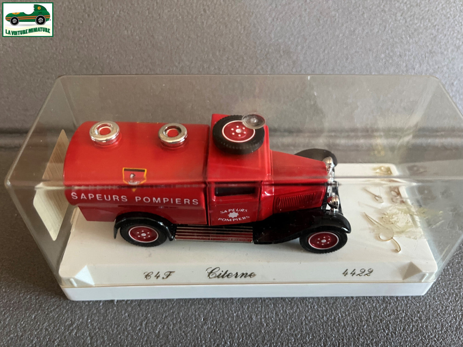 Voiture Miniature Citroen C4F Citerne Pompiers 4422 Solido au 1/43