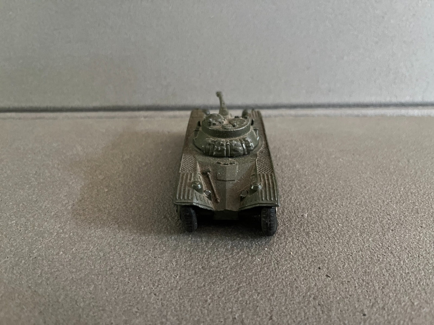 Ancienne Miniature Militaire Char EBR Panhard Dinky Toys Meccano France Epave