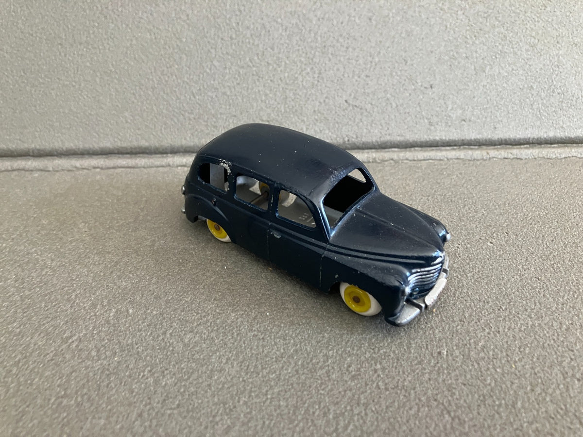 Ancienne Voiture Miniature Renault Prairie CIJ France 1/43