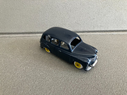 Ancienne Voiture Miniature Renault Prairie CIJ France 1/43