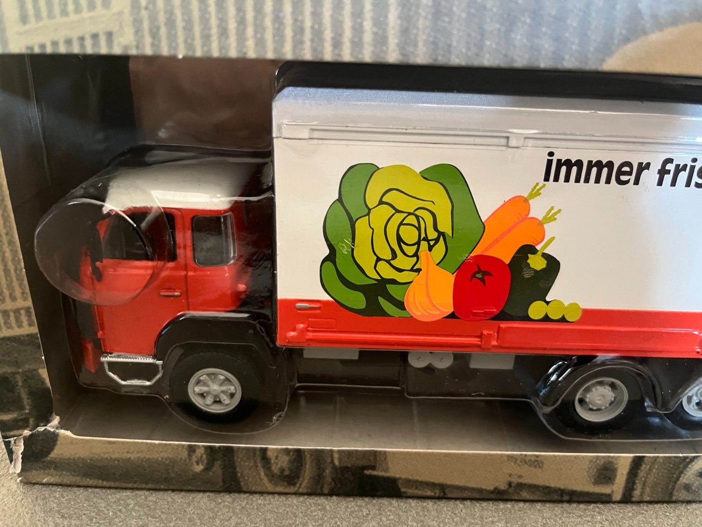 Voiture Miniature Camion D'autrefois Saurer D330 Ixo Altaya 1/43