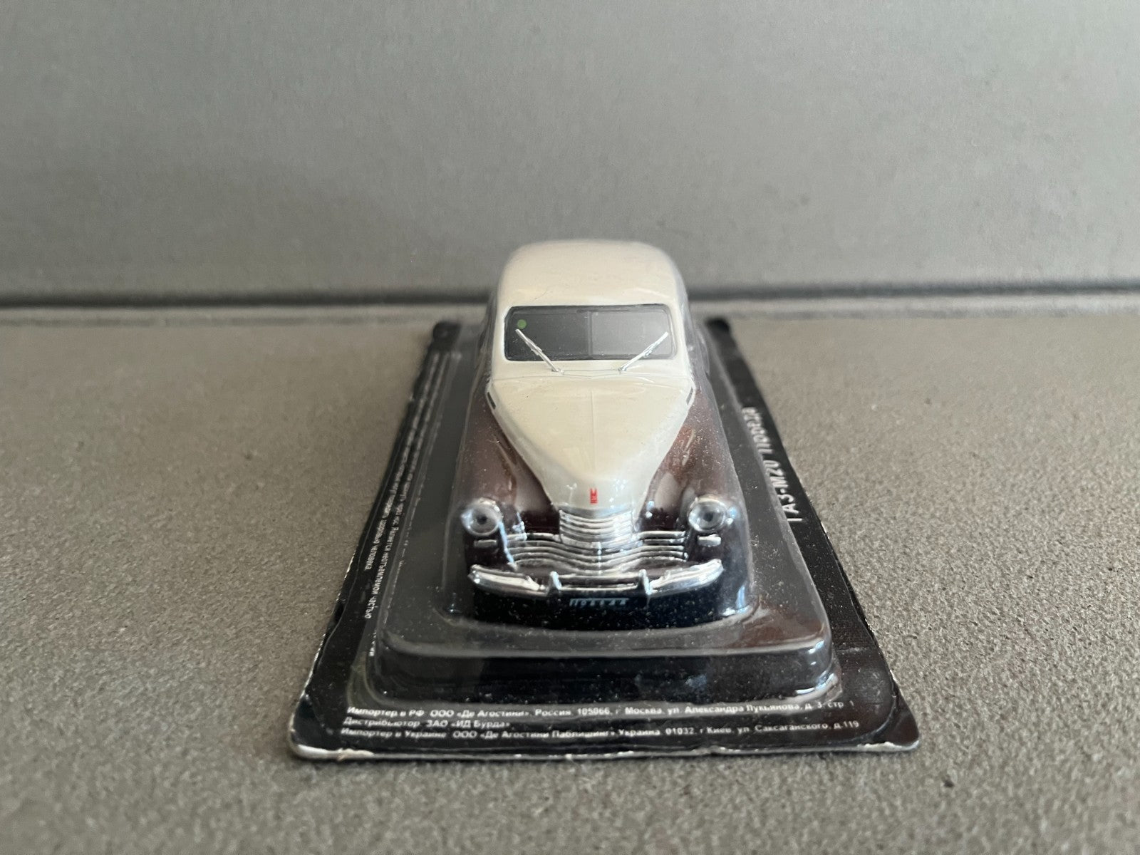 Voiture Miniature GAZ M20 Pobieba Taxi Ixo DeAgostini URSS Pays Est Russie 1/43