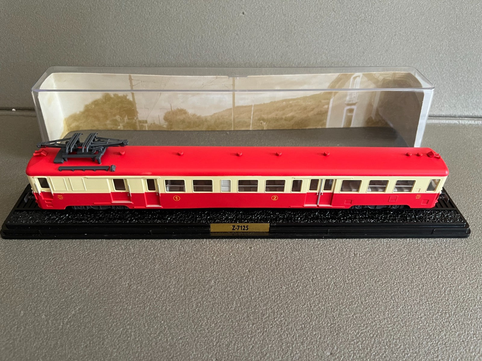 Maquette Miniature Autorail Train Z-7125 Editions Atlas HO au 1/87