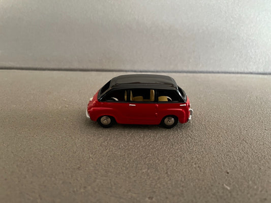 Voiture Miniature Fiat 600 Multipla Réédition Hachette