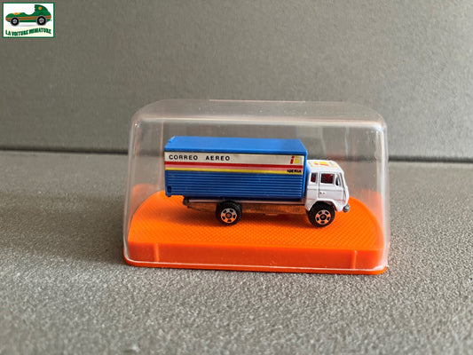 Voiture miniature Camion Mercedes Aeroport Guiloy Spain Echelle 1/124 Majorette