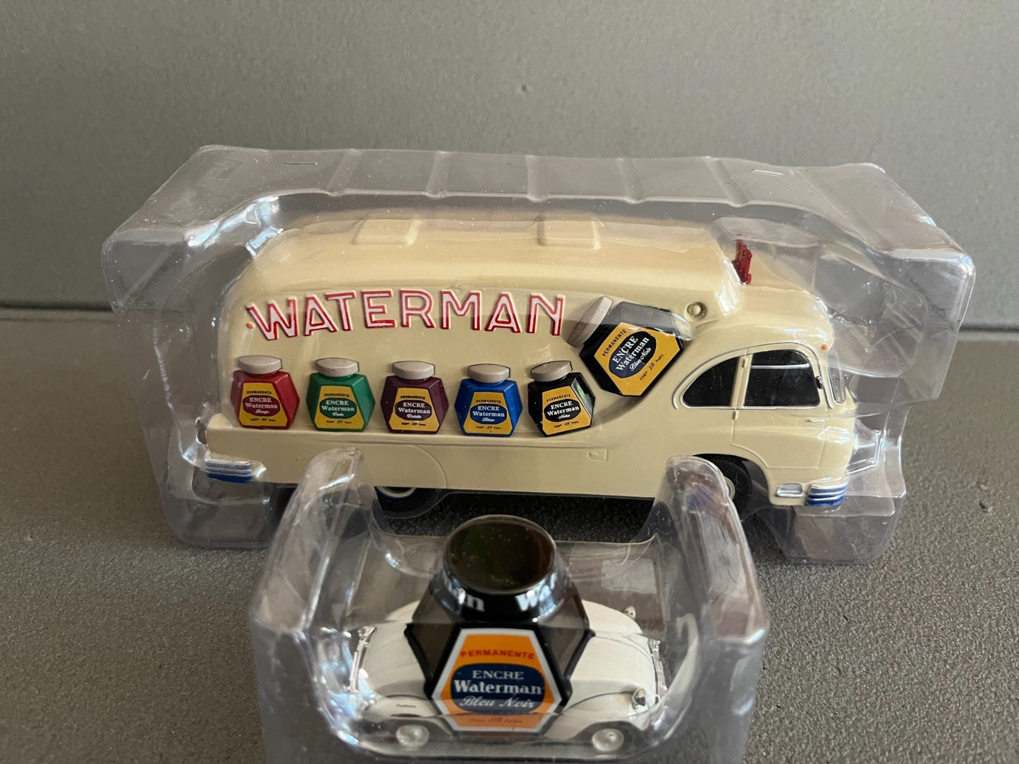 Miniature Camion Ford Cargo + Voiture Rovin Waterman Hachette Tour France 1/43