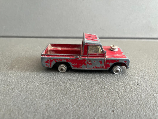 Ancienne Miniature Voiture Land Rover 109 W.B. Corgi Toys Epave 1/43