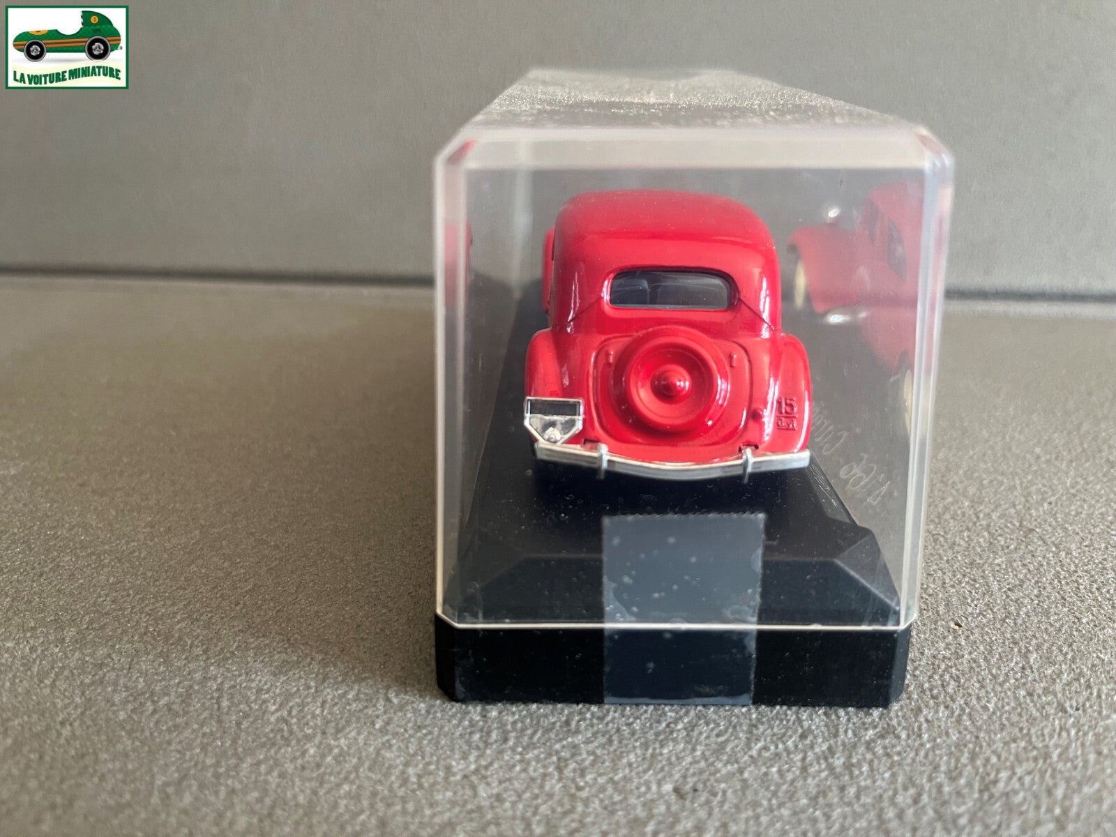 Voiture miniature Traction 4166 Citroen 15 CV Pompiers Solido au 1/43