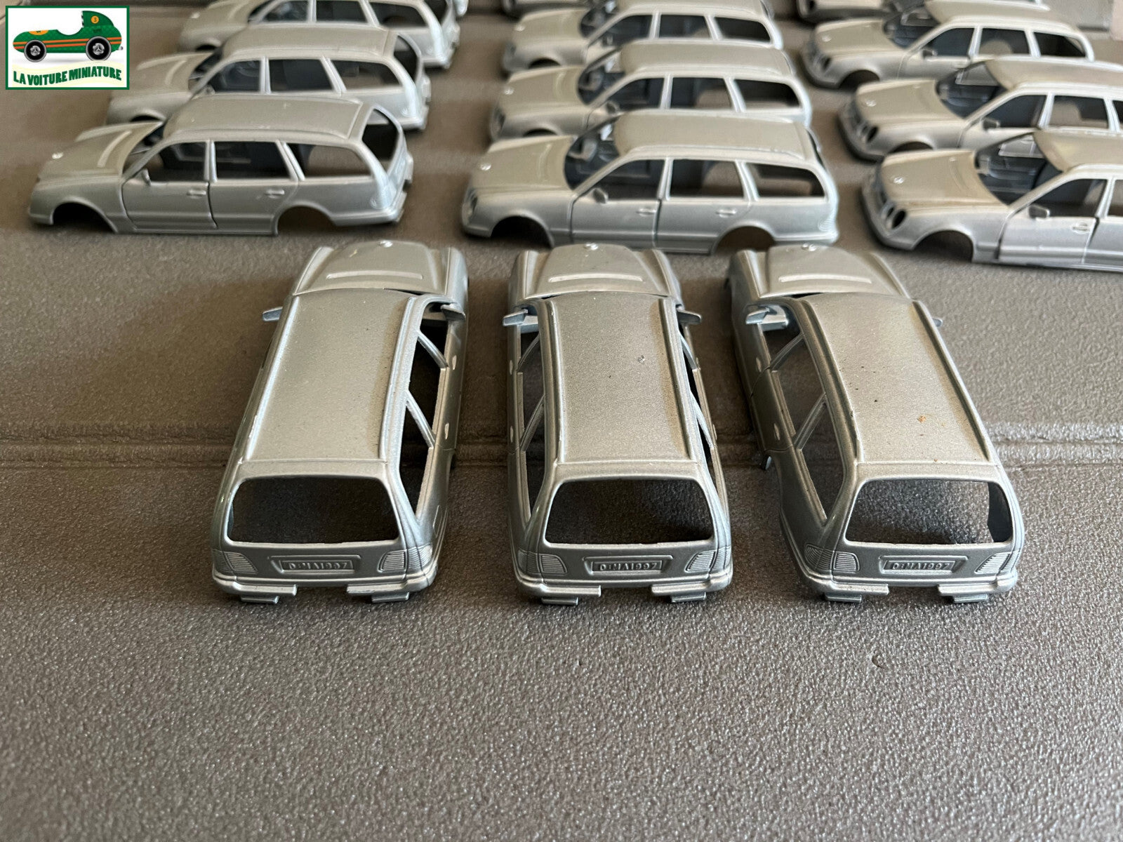 Voiture Miniature Lot 15 Carrosserie Majorette Mercedes Break Classe E 1/37