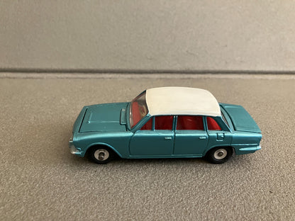Ancienne Voiture Miniature Triumph 2000 135 Meccano England Dinky Toys 1/43