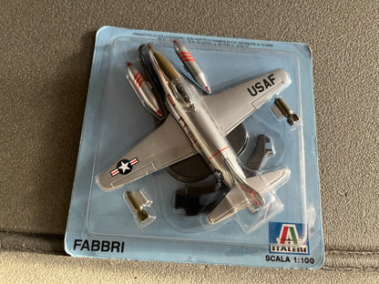 Avion miniature Militaire F-80 Fabbri Italeri 1/100