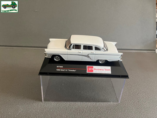 Voiture miniature 1965 Gaz 13 Tchaika IST au 1/43