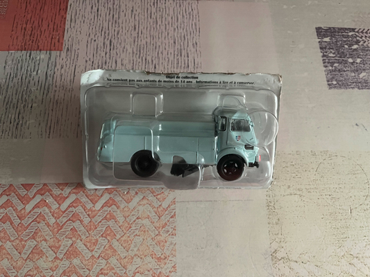Voiture miniature Camion Fourgon Berliet GLB Arroseuse-balayeuse Hachette 1/43