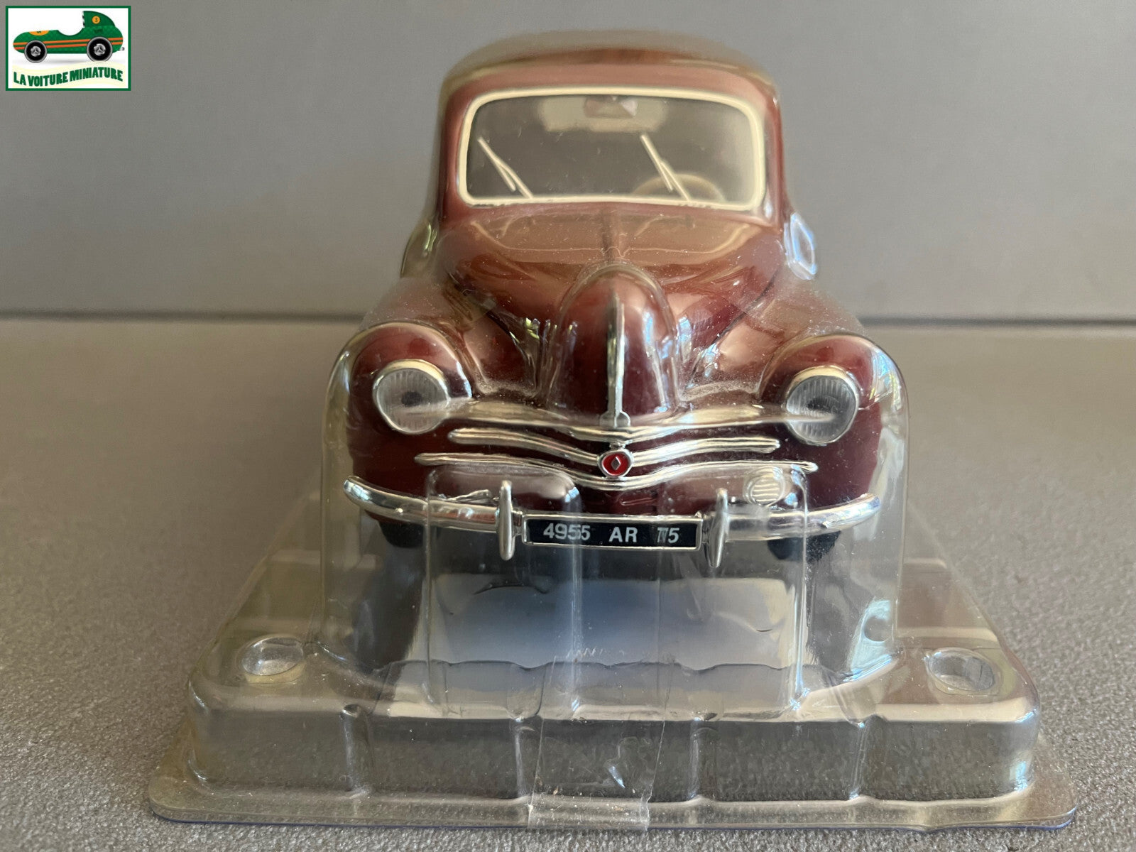 Voiture miniature Renault 4CV Solido 1/17 non 1/18