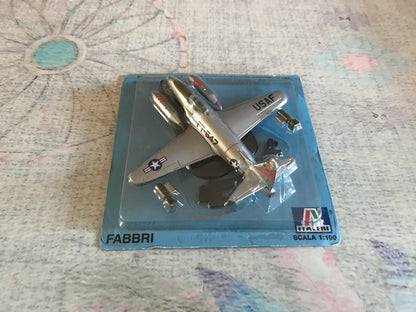 Avion miniature Militaire F-80 Fabbri Italeri 1/100