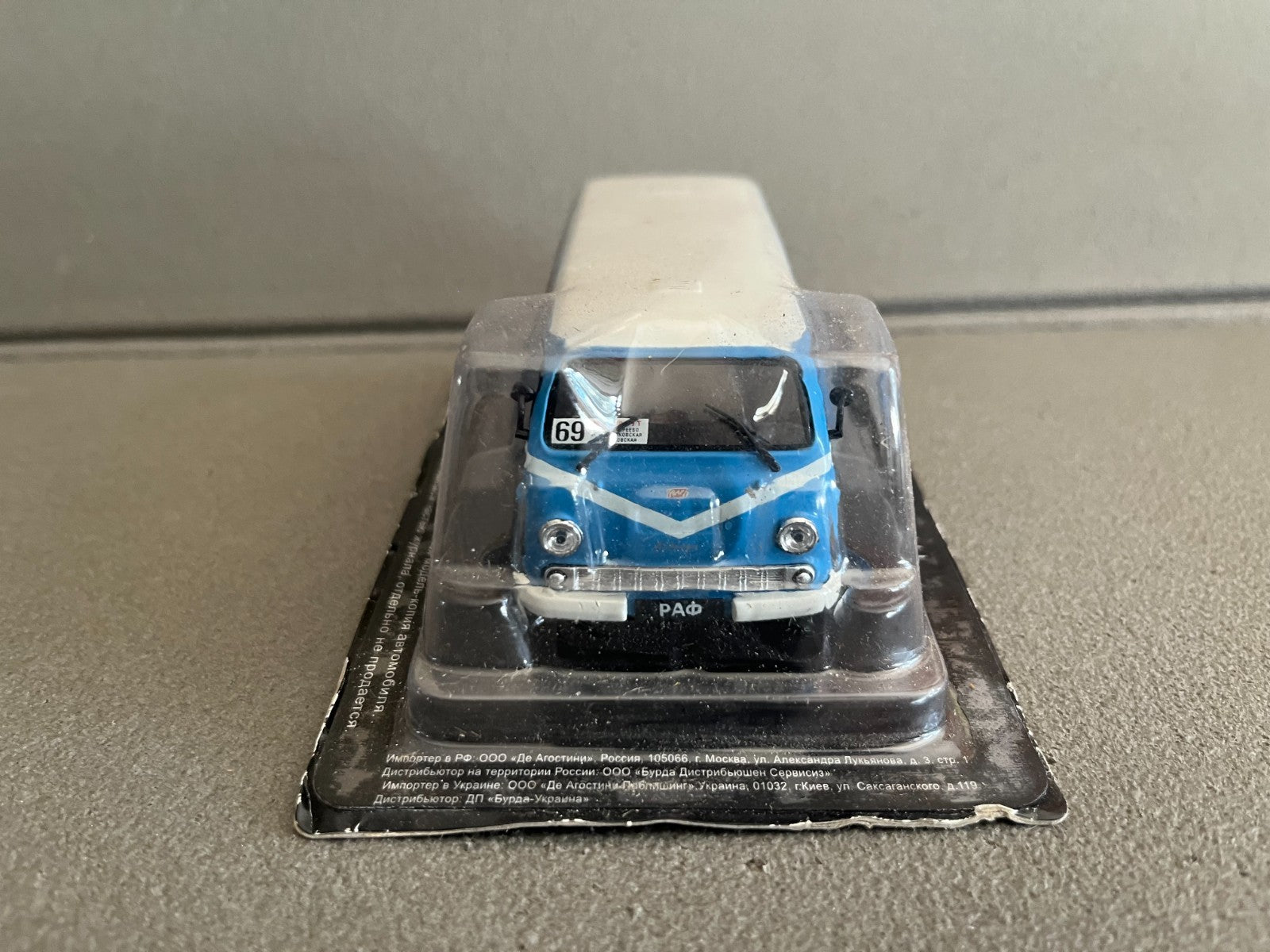 Voiture Miniature Camion Raf 977 Taxi Ixo DeAgostini URSS Pays Est Russie 1/43