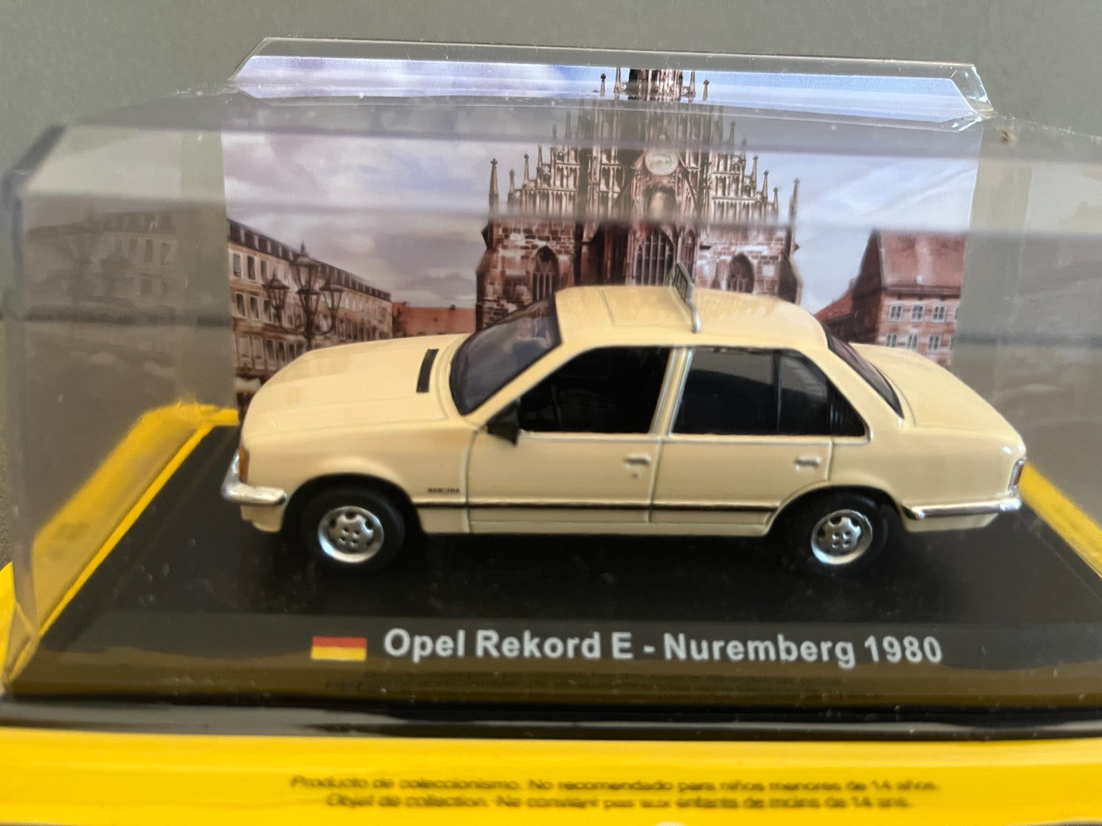 Voiture Miniature Opel Rekord E Nuremberg 1980 Taxi du Monde au 1/43