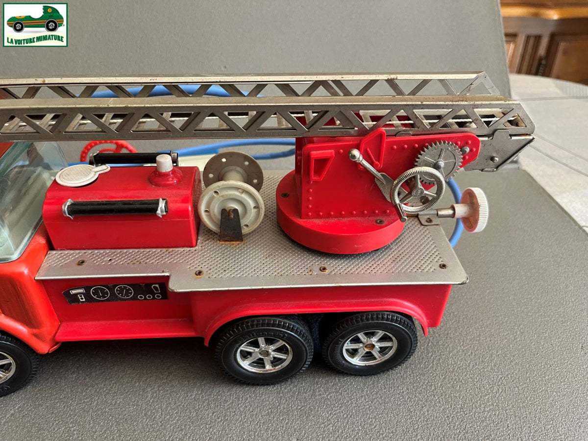 Jouet Ancien Camion Tôle Mécanisme Camion Pompiers Gama Filoguidé Vintage