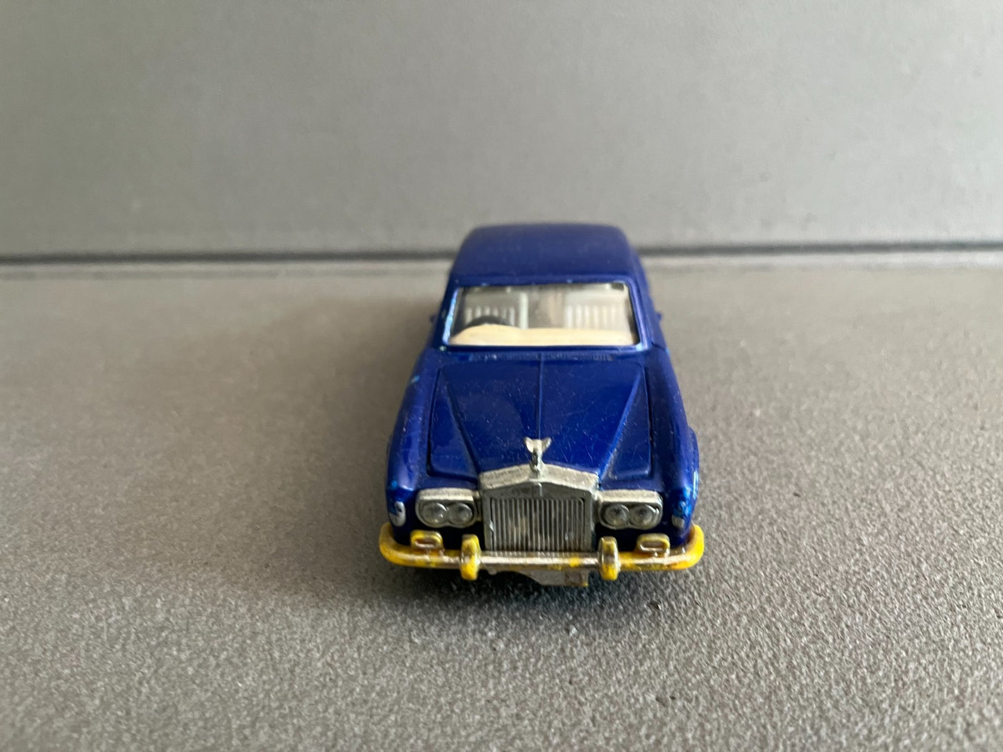 Jouet Ancien Voiture Miniature Rolls Royce Corniche Corgi Gt Britain 1/36