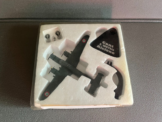 Avion miniature Militaire Cant Z-1007bis Alcione Editions Atlas 1/144