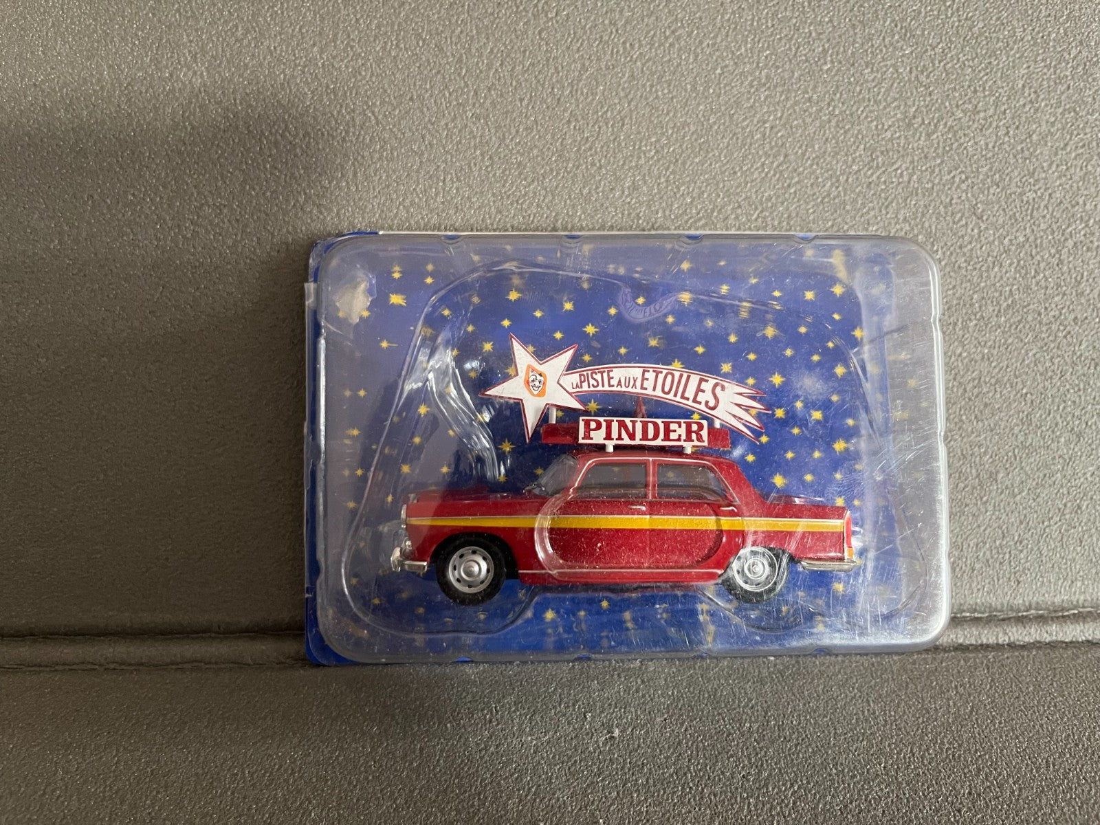 Voiture Miniature Peugeot 404 N°50 Cirque Pinder Altaya 1/43