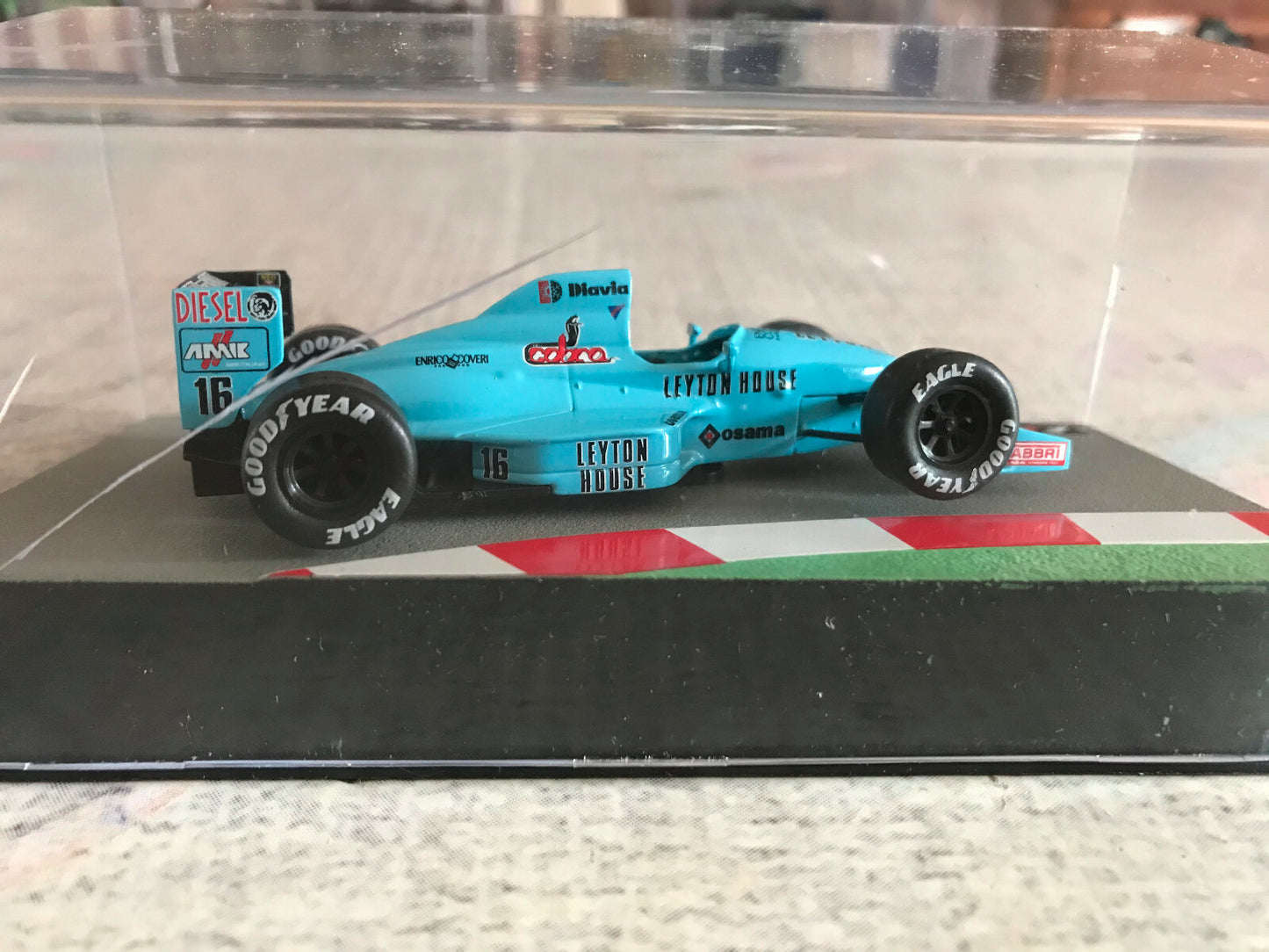 Voiture miniature Formule 1 F1 March Judd 881 1988 Ivan Capelli 1/43