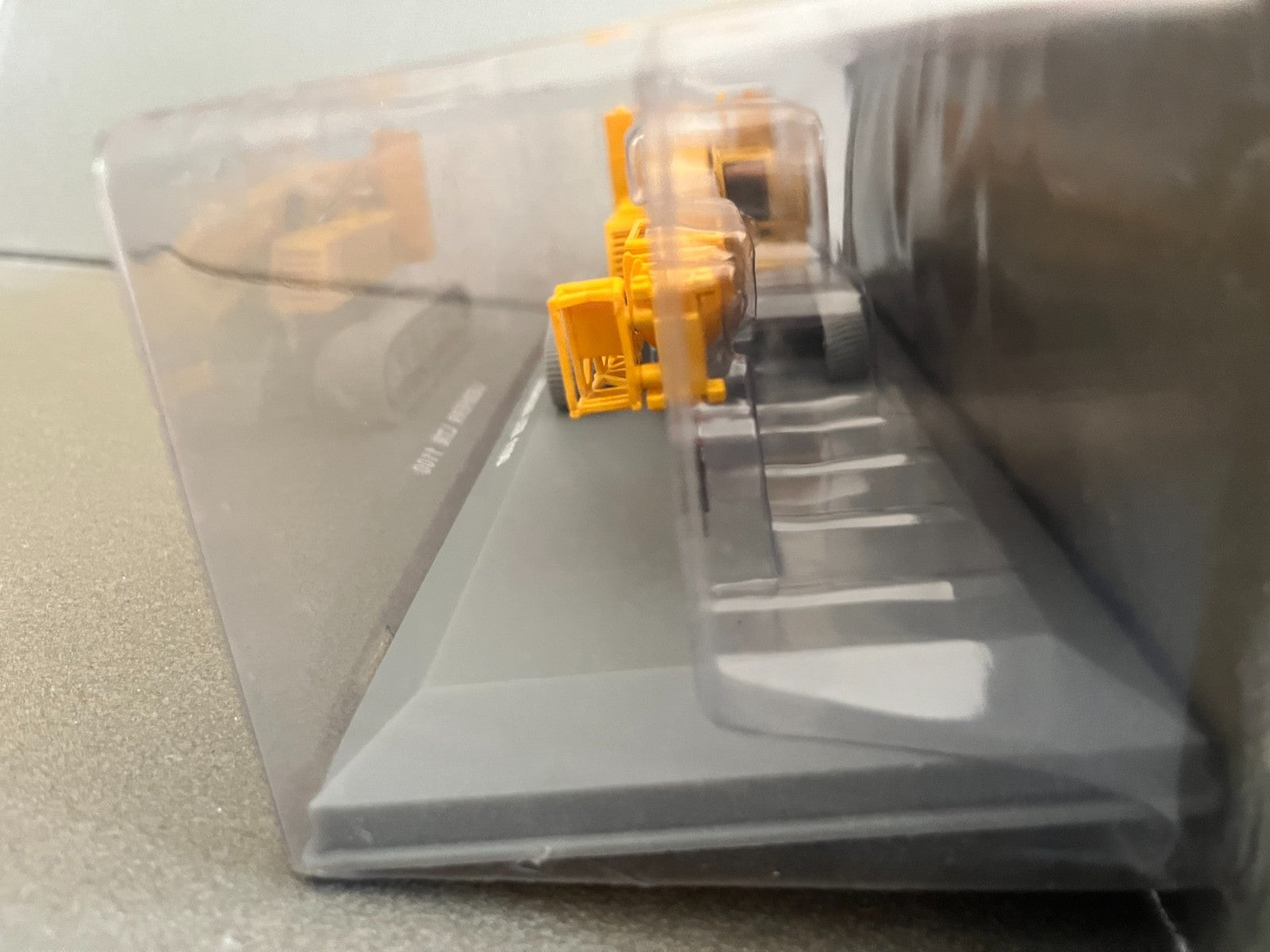Miniature Véhicule de chantier Liebherr LTR 1100 Grue Mobile Hachette 1/72