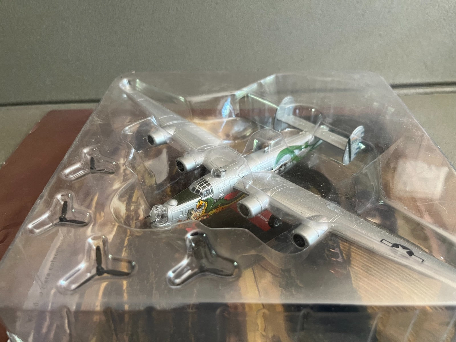 Avion miniature Militaire Bombardier Consolidated B-24J Liberator Altaya 1/72