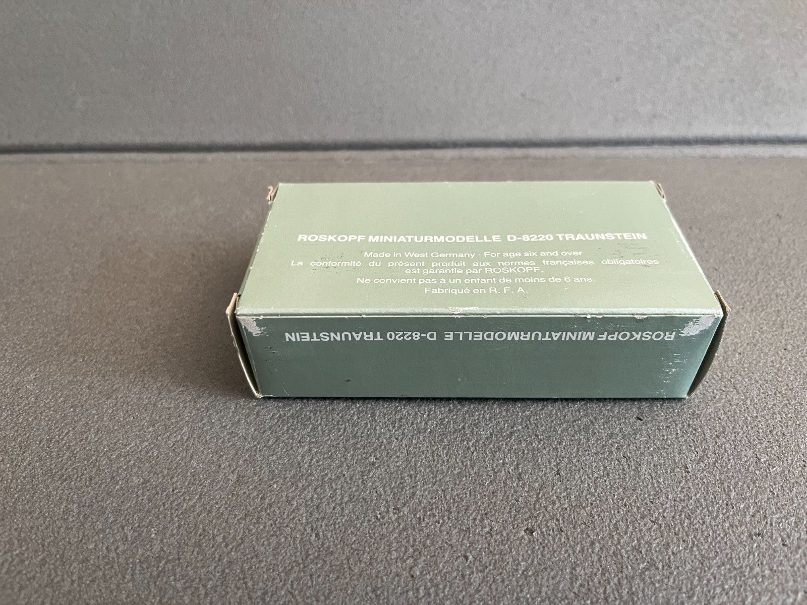 Miniature Camion 751 Mercedes L2 1930 Houbigant Roskopf Nostalgie 1/87 HO