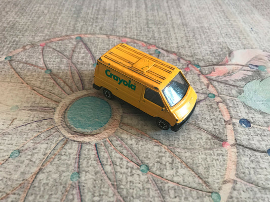 Ancienne Voiture Miniature Corgi Van Crayola Made GT Britain Echelle Majorette