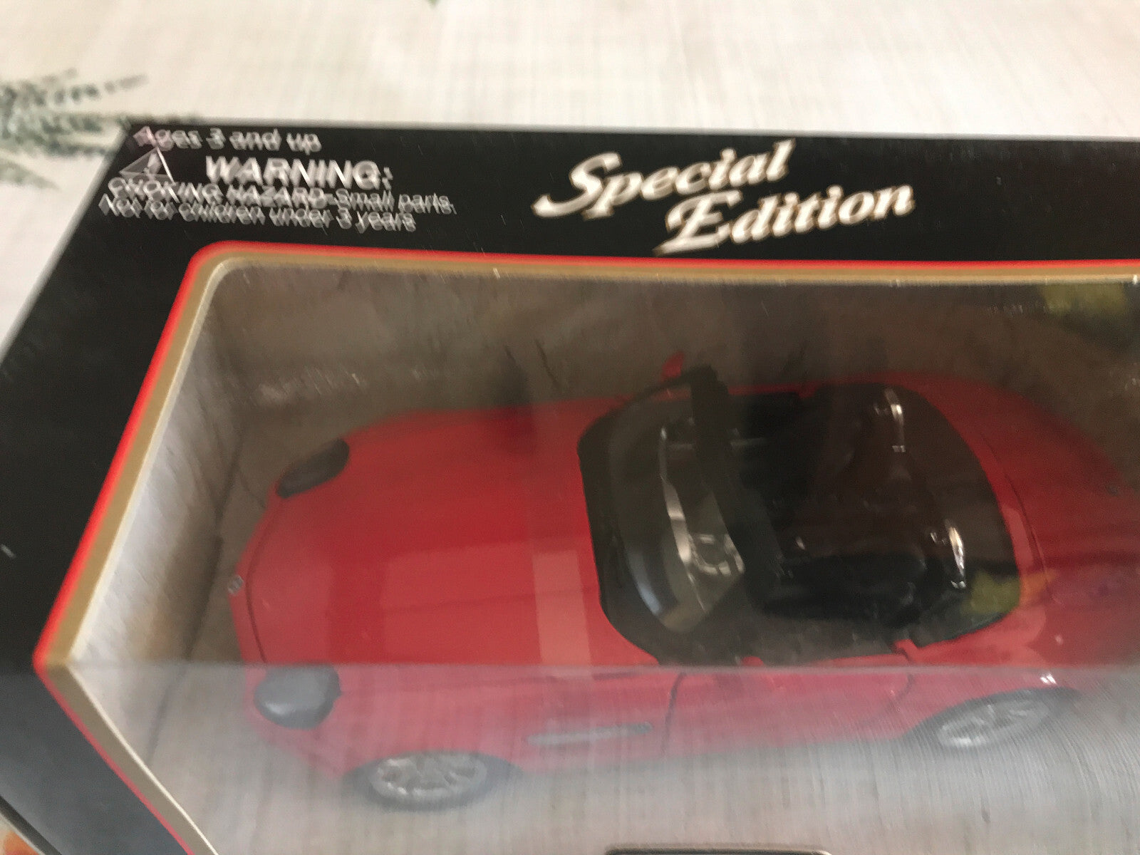 Voiture miniature BMW Z8 Maisto au 1/24