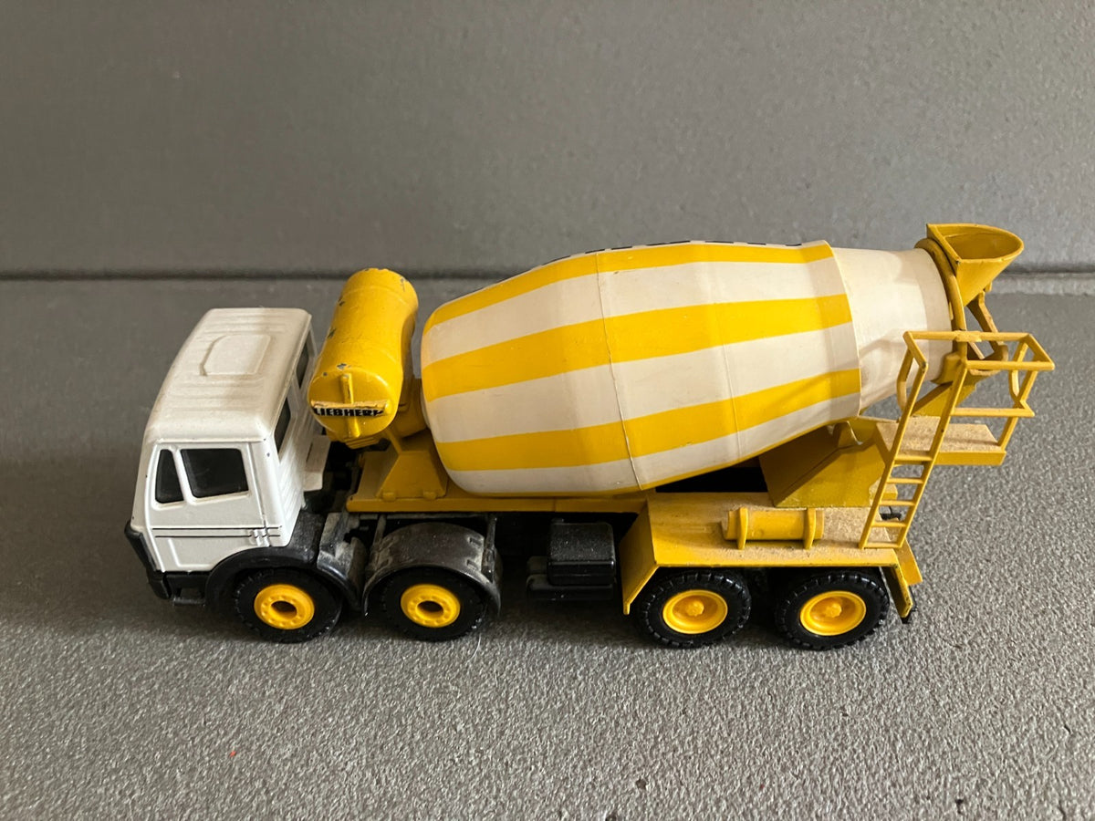 Ancienne Miniature Camion Chantier Conrad Liebherr Toupie 1/50