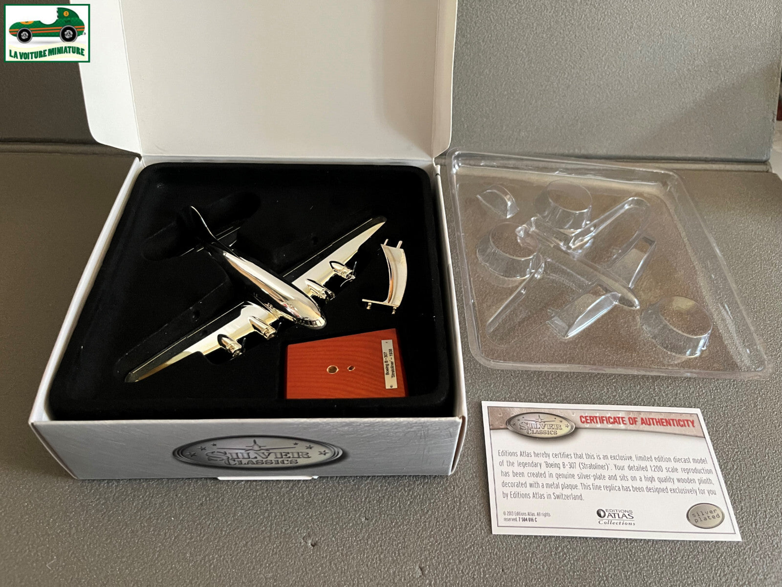 Avion miniature chrome Boeing B-307 Atlas Silver Classics au 1/200